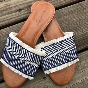 Universal Thread Yvette Woven Slide Sandals
